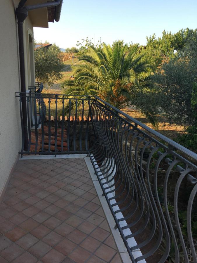La Ginestra Hotel Castel San Lorenzo Exterior foto