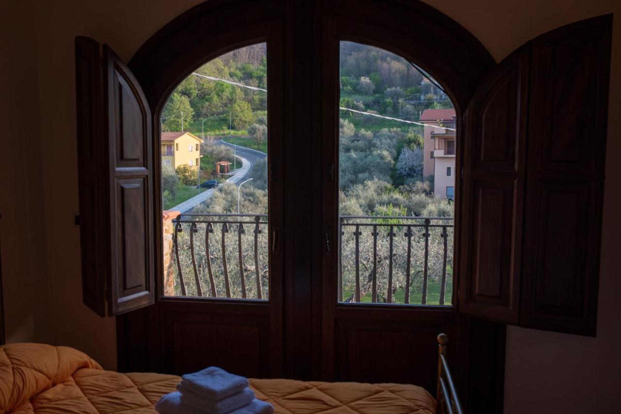 La Ginestra Hotel Castel San Lorenzo Exterior foto
