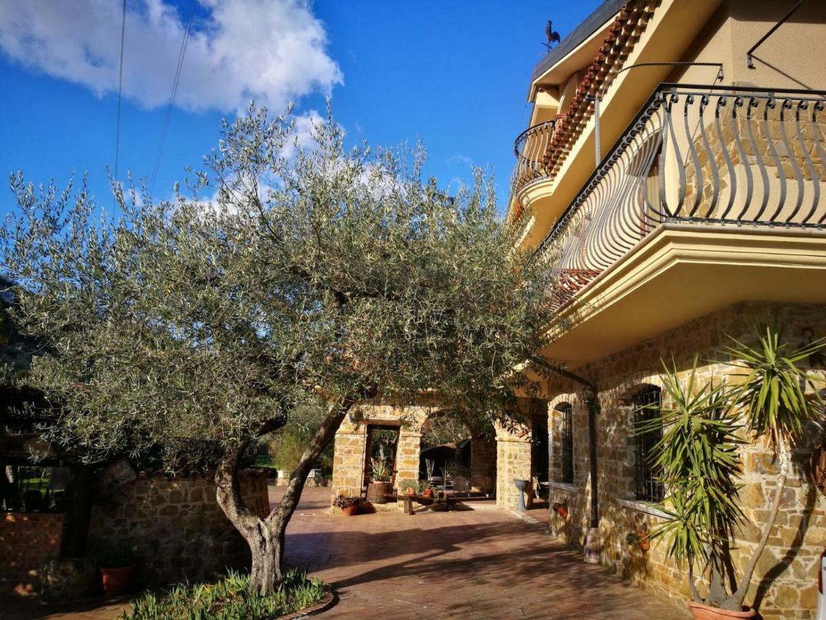 La Ginestra Hotel Castel San Lorenzo Exterior foto